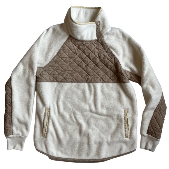 Abercrombie and Fitch asymmetrical snap up fleece cream and white - Picture 1 of 6